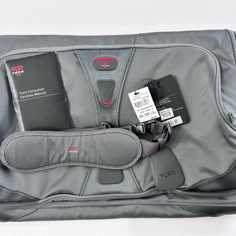 TUMI Trifold Garment Bag – PEWTER- Model 5536 Great Jones